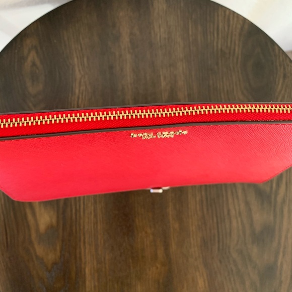 Donated - Kate Spade wristlet - Picture 3 of 7